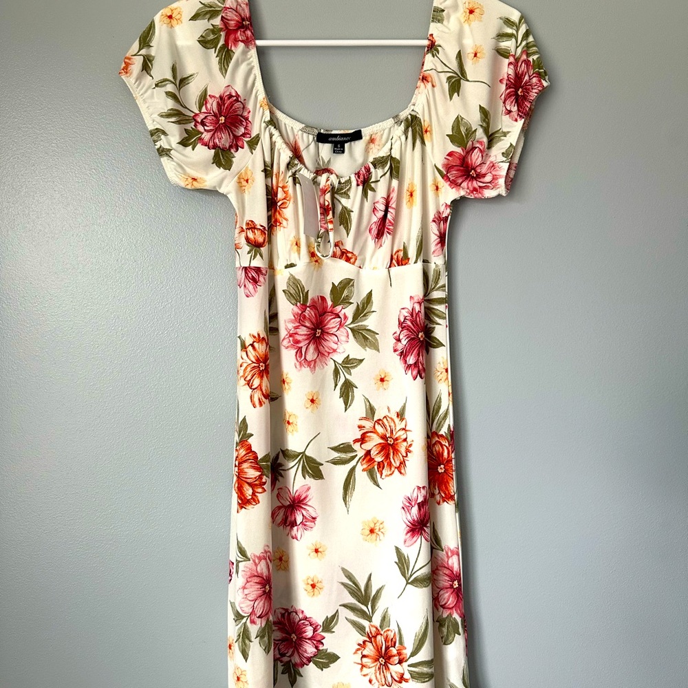 Women’s dress